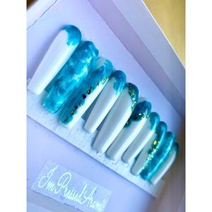 Spirit Press On Nails